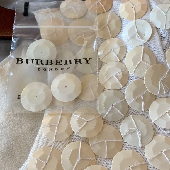 Burberry🐎 - Picture 6 of 6